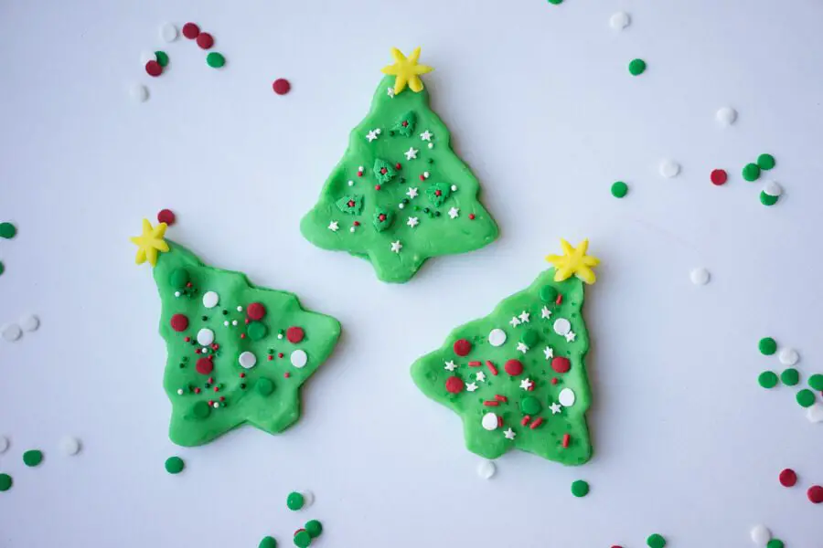 10 Simple Ideas to Celebrate Christmas in July With Kids That Anyone Can Do