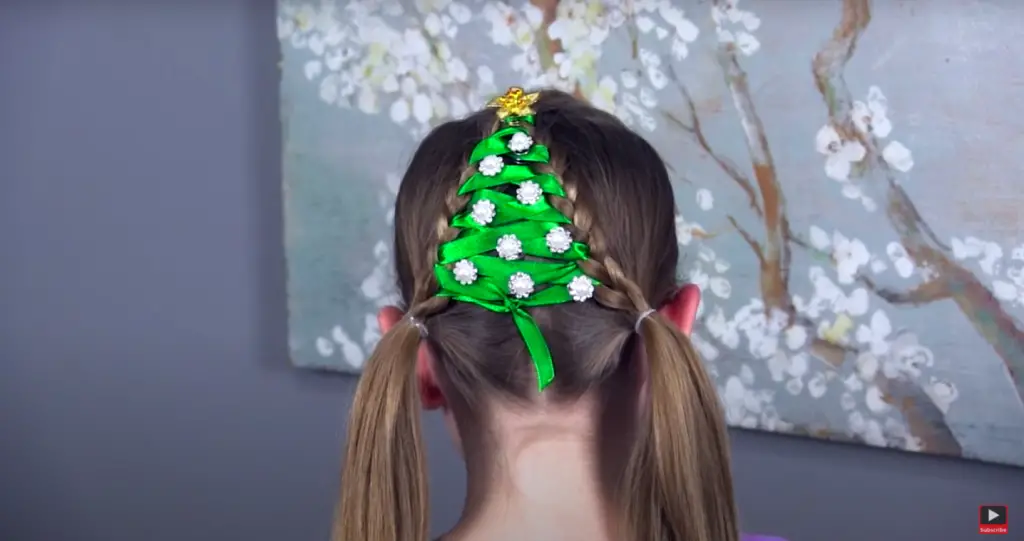 Christmas holiday spirit hair tutorial