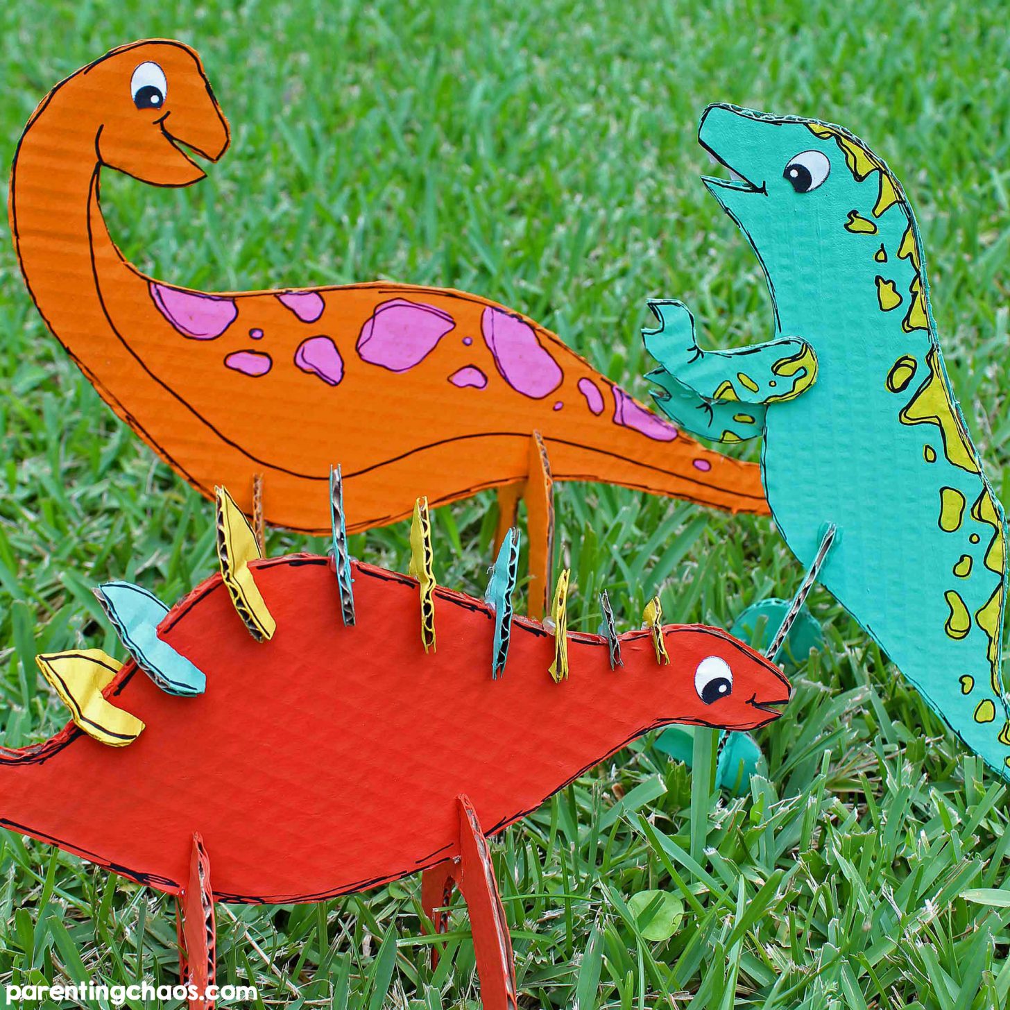 20-jurassic-dinosaur-cardboard-themed-crafts-for-kids-rainbow-printables