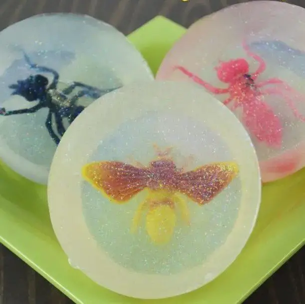 How to Make Homemade Bath Crayons