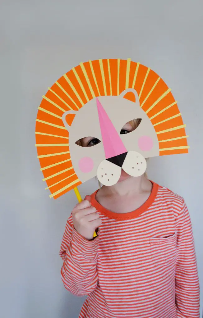 Colorful Roaring Lion Paper Mask