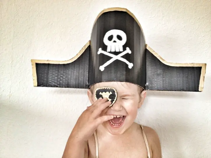 Easy Pirate Hat Headdress Idea