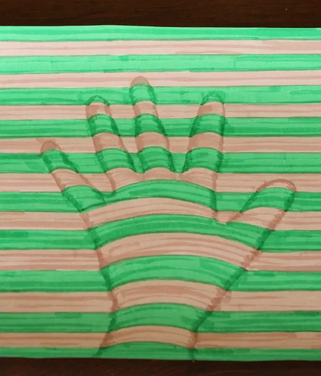 hand drawing optical illusion