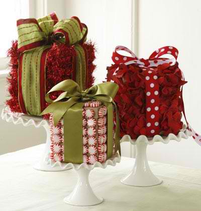 Christmas-Themed Table Centerpieces